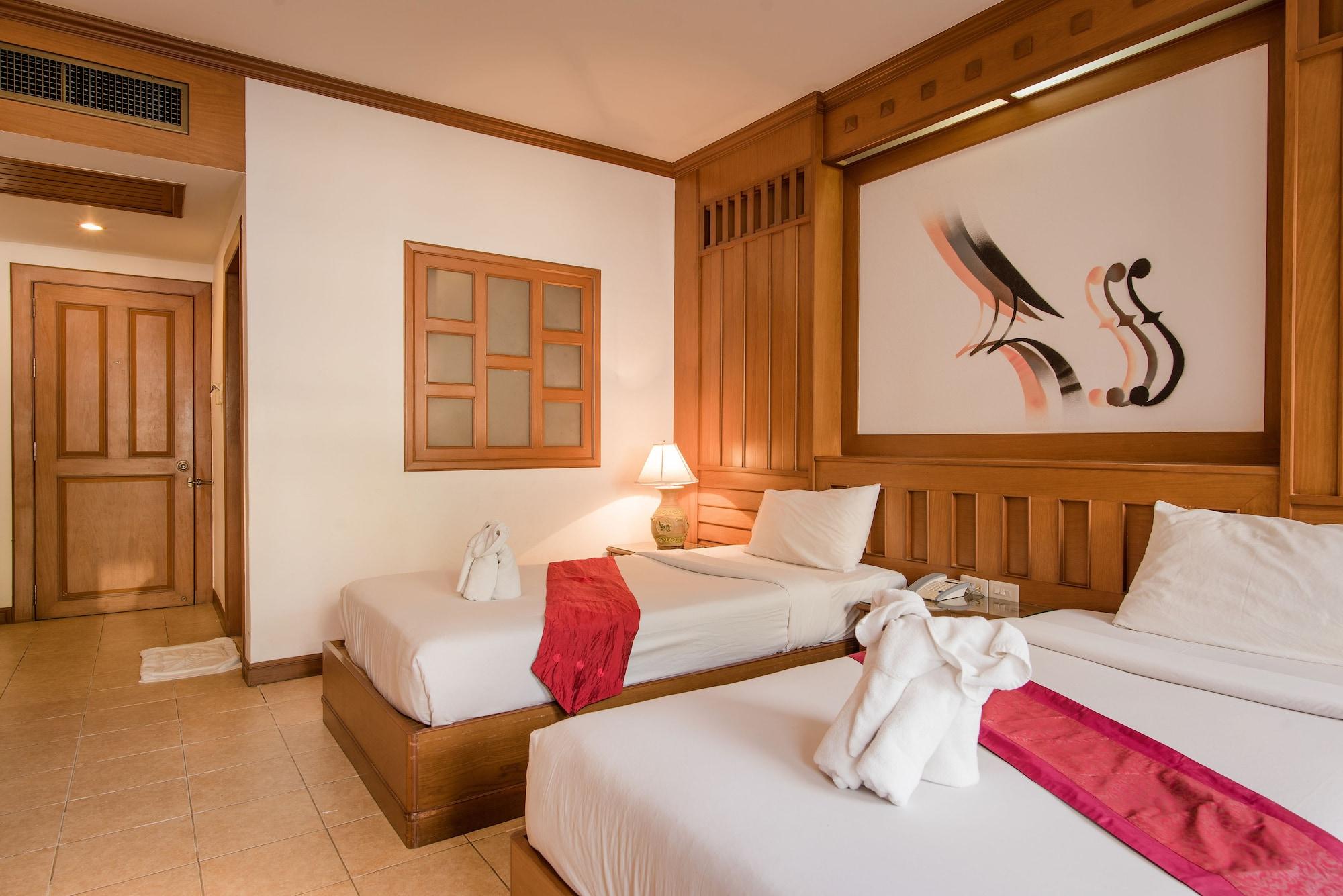 Cello Hotel Patong Exteriör bild