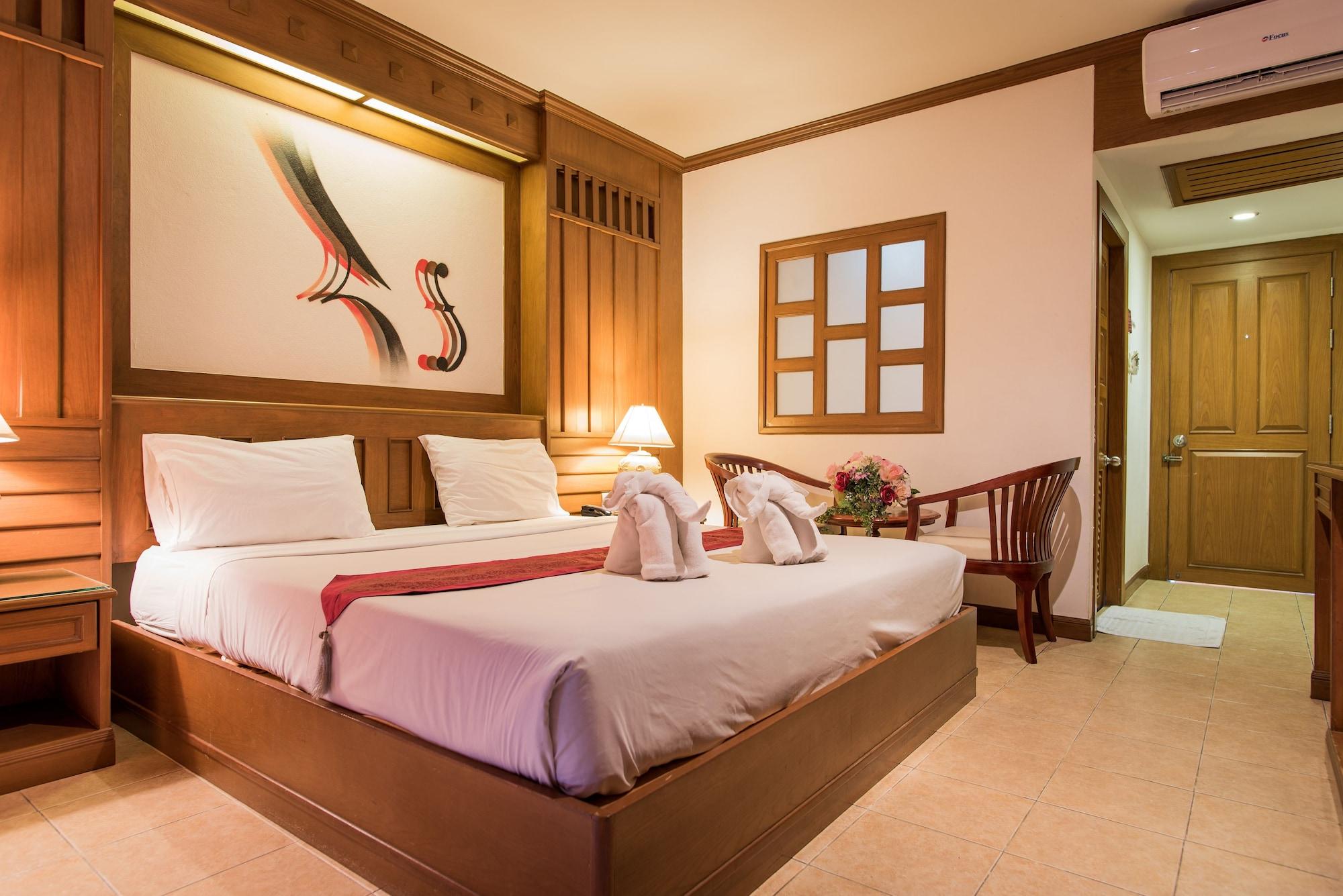Cello Hotel Patong Exteriör bild