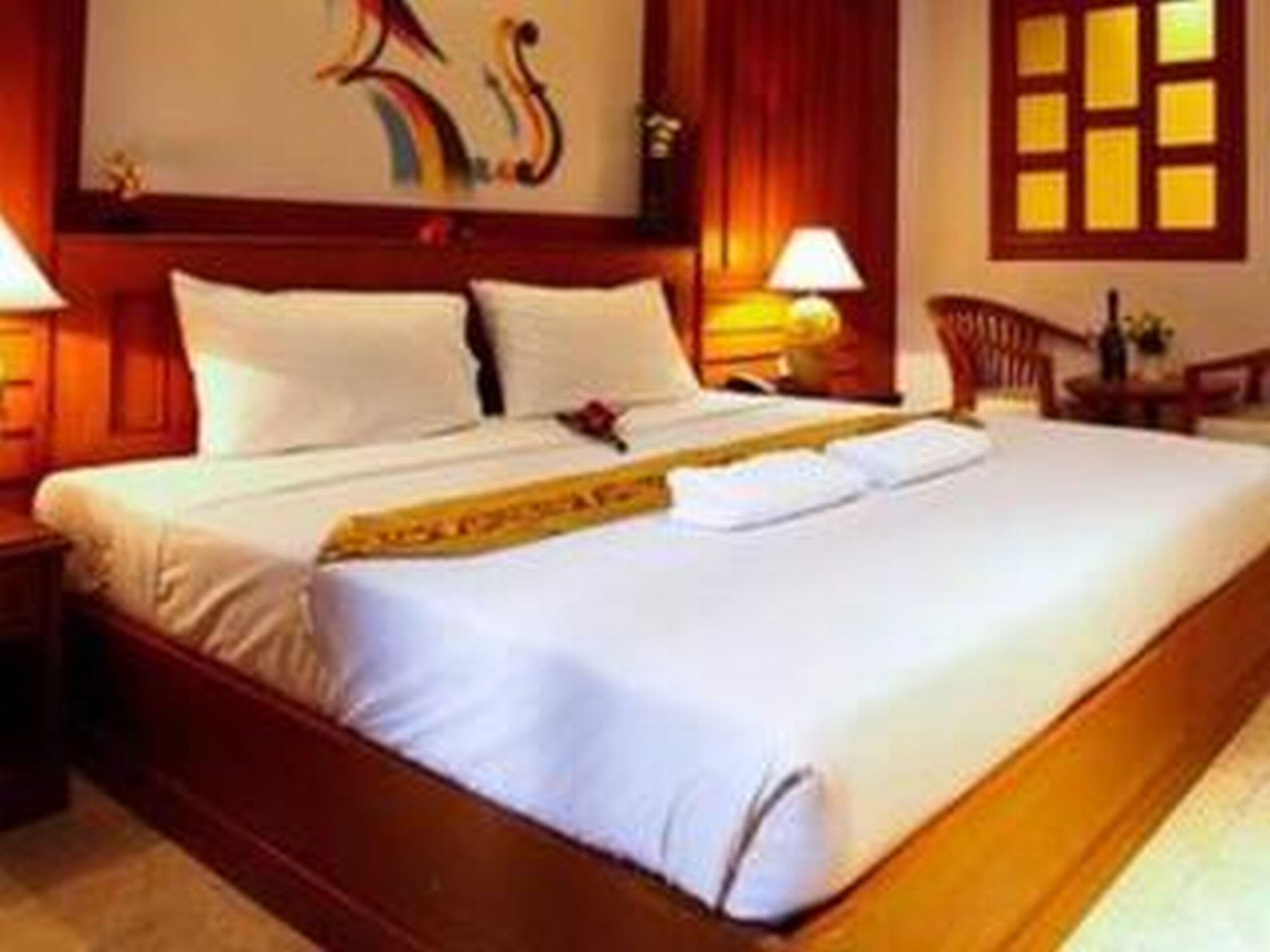 Cello Hotel Patong Exteriör bild