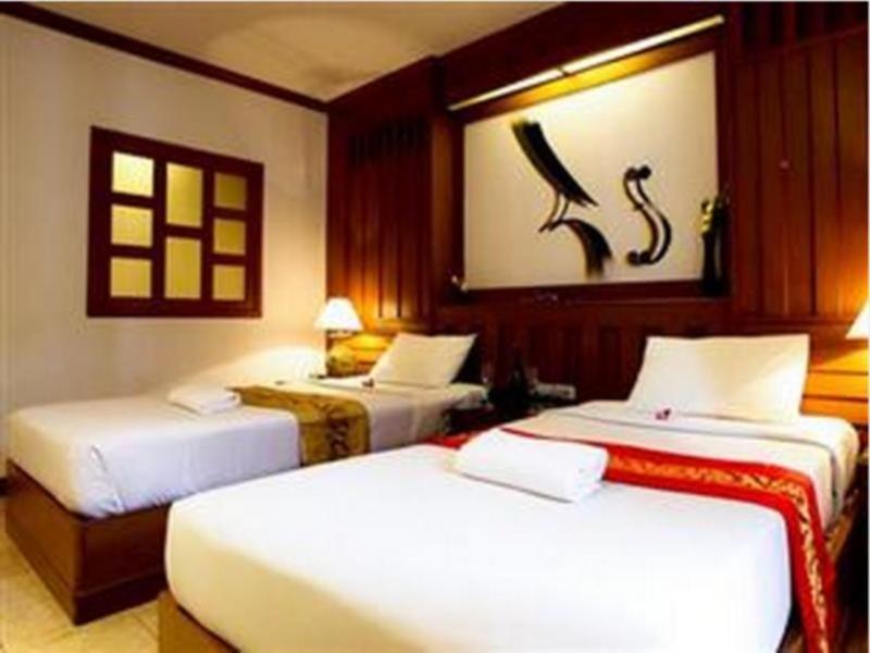 Cello Hotel Patong Exteriör bild